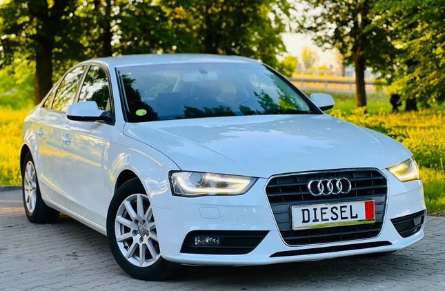 Audi A4 cena 47900 przebieg: 204535, rok produkcji 2013 z Ząbki małe 742